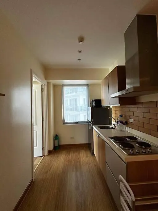 Miami 2Br Pool View Apartment Manila