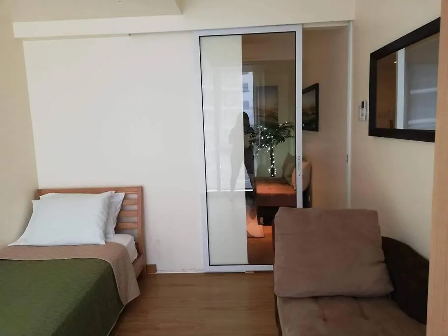 Miami 2Br Pool View Apartment Manila